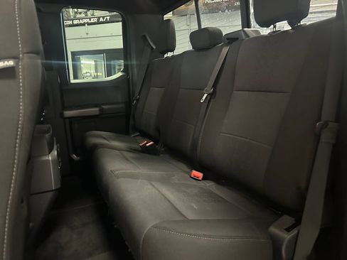 Used 2018 Ford F150 XLT w/ Equipment Group 302A Luxury AWD/4WD image 14