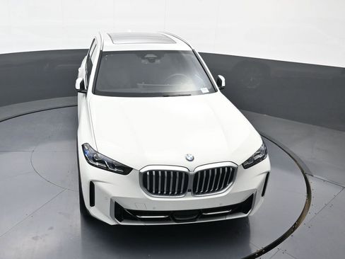 New 2025 BMW X5 xDrive40i w/ Parking Assistance Package image 35