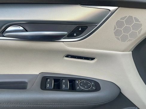 Used 2019 Cadillac XT5 Luxury image 16