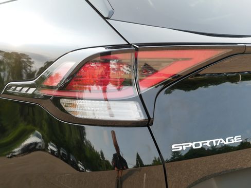 Certified 2023 Kia Sportage X-Line w/ X-Line Premium Package AWD/4WD image 17