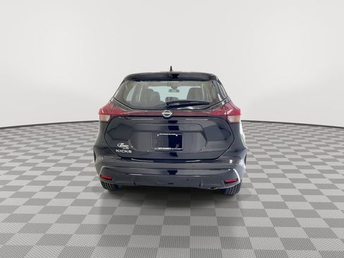 Certified 2025 Nissan Kicks Play S image 10