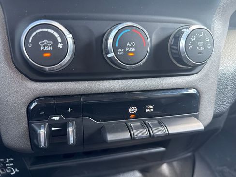 Used 2019 RAM 3500 Tradesman w/ Chrome Appearance Group image 21