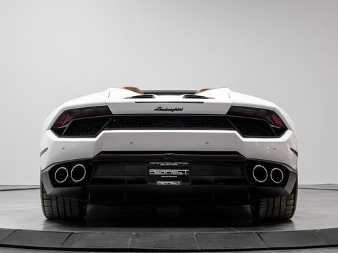 Used 2019 Lamborghini Huracan LP 580-2 RWD image 34