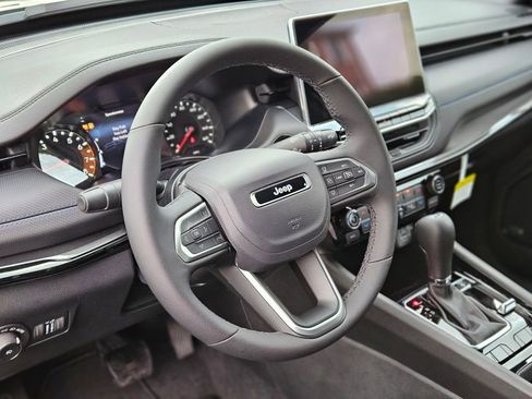 New 2025 Jeep Compass Limited w/ Sun & Sound Group image 18