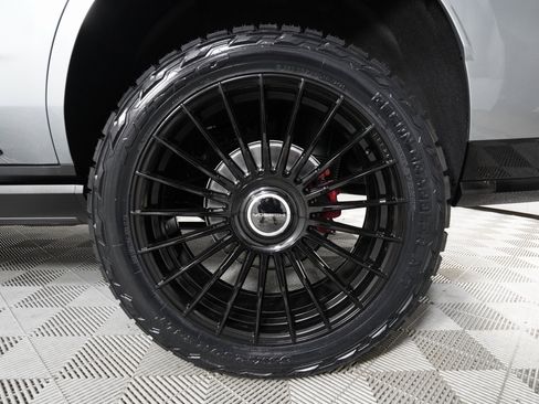 Used 2026 Cadillac Escalade V w/ LPO, ONYX Package image 38