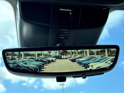 New 2026 Chevrolet Traverse LT w/ Enhanced Driving Package FWD image 32