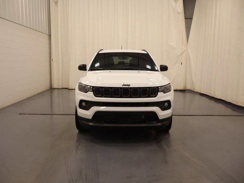 New 2026 Jeep Compass Latitude image 3