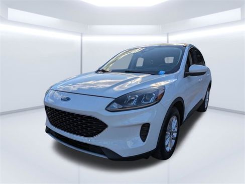 Used 2020 Ford Escape SE image 8