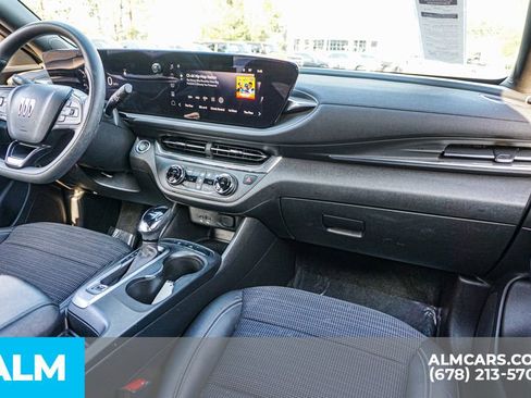 Used 2025 Buick Envista Preferred image 24