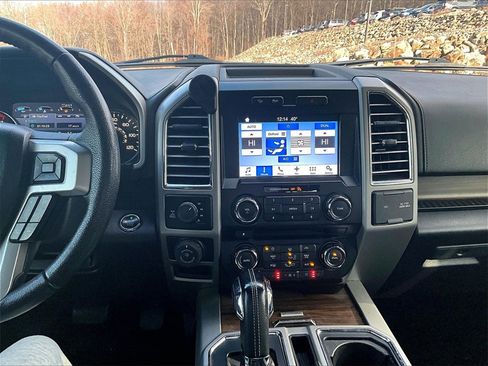 Used 2016 Ford F150 Lariat image 29