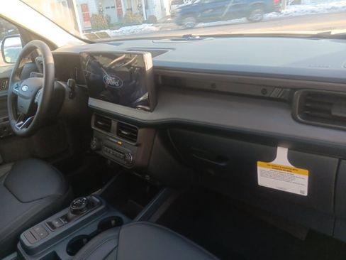 New 2025 Ford Maverick Lariat w/ Black Appearance Package image 30