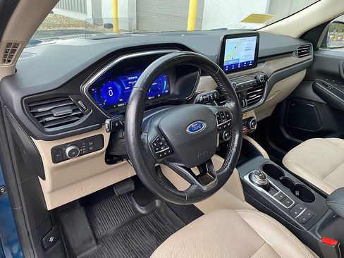 Used 2020 Ford Escape Titanium w/ Titanium Premium Package 2.0 image 20