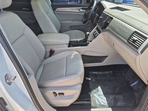 Used 2021 Volkswagen Atlas SEL AWD/4WD image 32