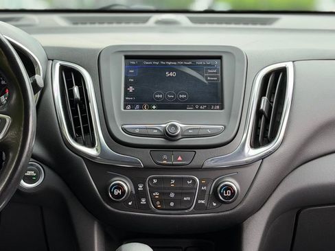 Used 2022 Chevrolet Equinox LT FWD image 47