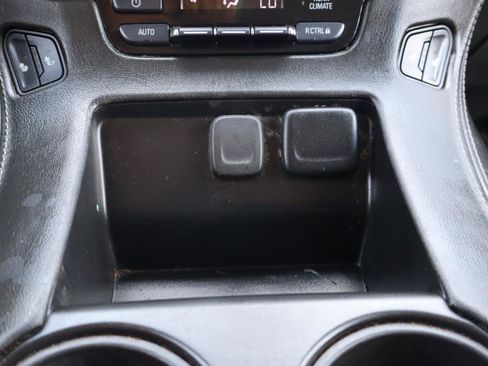 Used 2019 Chevrolet Suburban LT AWD/4WD image 24