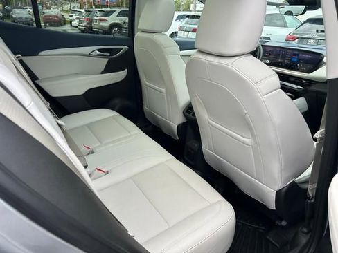 Used 2024 Buick Envision Avenir image 23