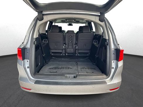 Used 2023 Honda Odyssey Touring image 11