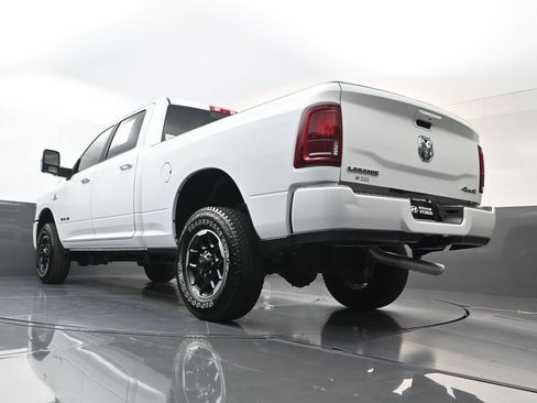 Used 2026 RAM 2500 Laramie AWD/4WD image 28