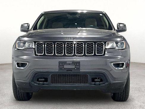 Used 2019 Jeep Grand Cherokee Laredo AWD/4WD image 4