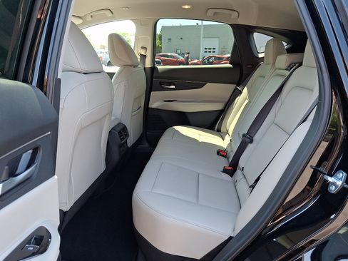 Certified 2025 Nissan Murano SV AWD/4WD image 10