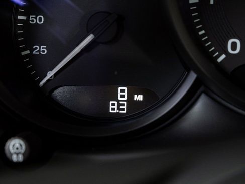 New 2026 Porsche Macan image 12