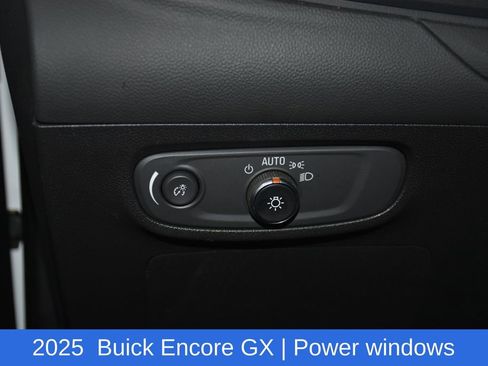 Used 2025 Buick Encore GX Preferred FWD image 8