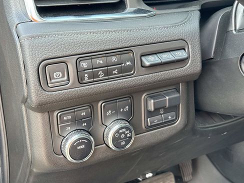 Certified 2024 GMC Yukon Denali w/ Advanced Technology Package AWD/4WD image 19