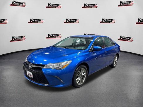 Used 2017 Toyota Camry SE image 1