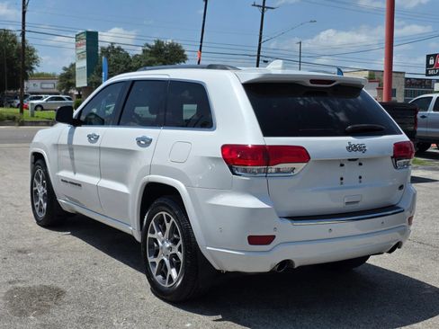 Used 2019 Jeep Grand Cherokee Overland RWD image 4
