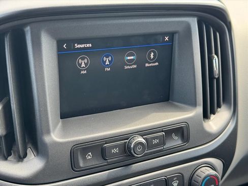 Used 2022 Chevrolet Colorado W/T w/ WT Convenience Package AWD/4WD image 22