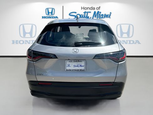 Certified 2023 Honda HR-V LX image 6