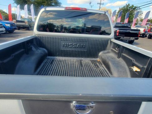 Used 2015 Nissan Frontier S image 12
