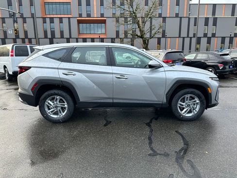 New 2026 Hyundai Tucson SE image 7