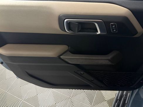 Used 2023 Ford Bronco Wildtrak AWD/4WD image 25