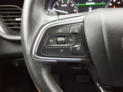 Certified 2023 Buick Envision Essence FWD image 33