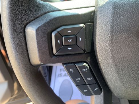 Used 2017 Ford F150 XLT AWD/4WD image 19