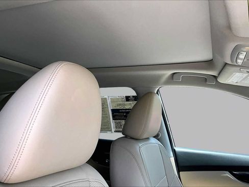 Used 2020 Nissan Rogue SL w/ Premium Package FWD image 14