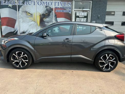 Used 2018 Toyota C-HR XLE FWD image 6
