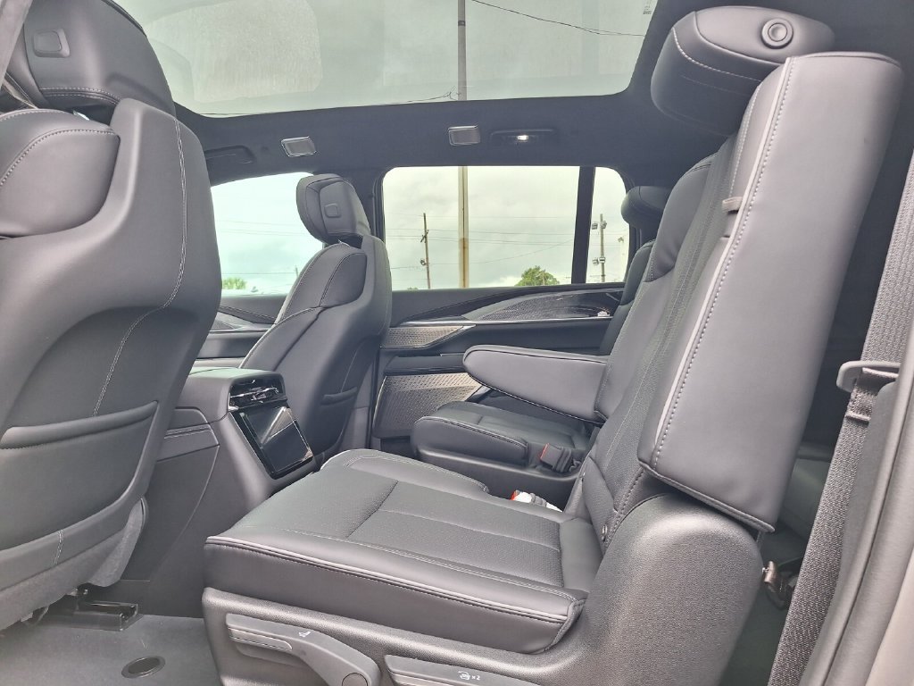 New 2026 Cadillac Escalade IQ Sport 2 w/ LPO, ONYX Package AWD/4WD image 12