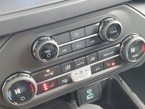 New 2025 Ford Bronco Big Bend image 17