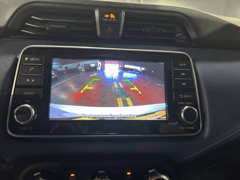 Used 2025 Nissan Versa SV FWD image 20