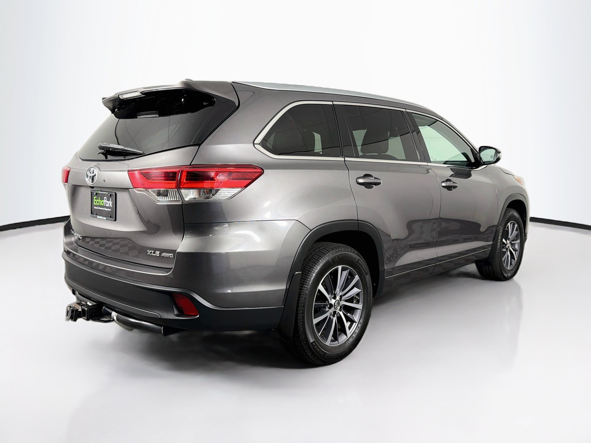 Used 2017 Toyota Highlander XLE w/ Carpet Mat Package AWD/4WD image 9