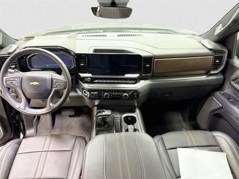 Used 2024 Chevrolet Silverado 1500 High Country w/ Technology Package image 10