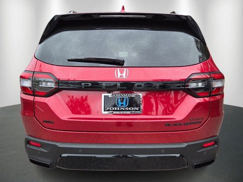 New 2026 Honda Pilot Black Edition image 5