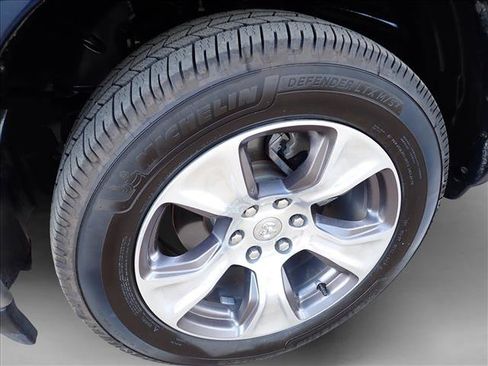 Used 2020 RAM 1500 Laramie AWD/4WD image 7