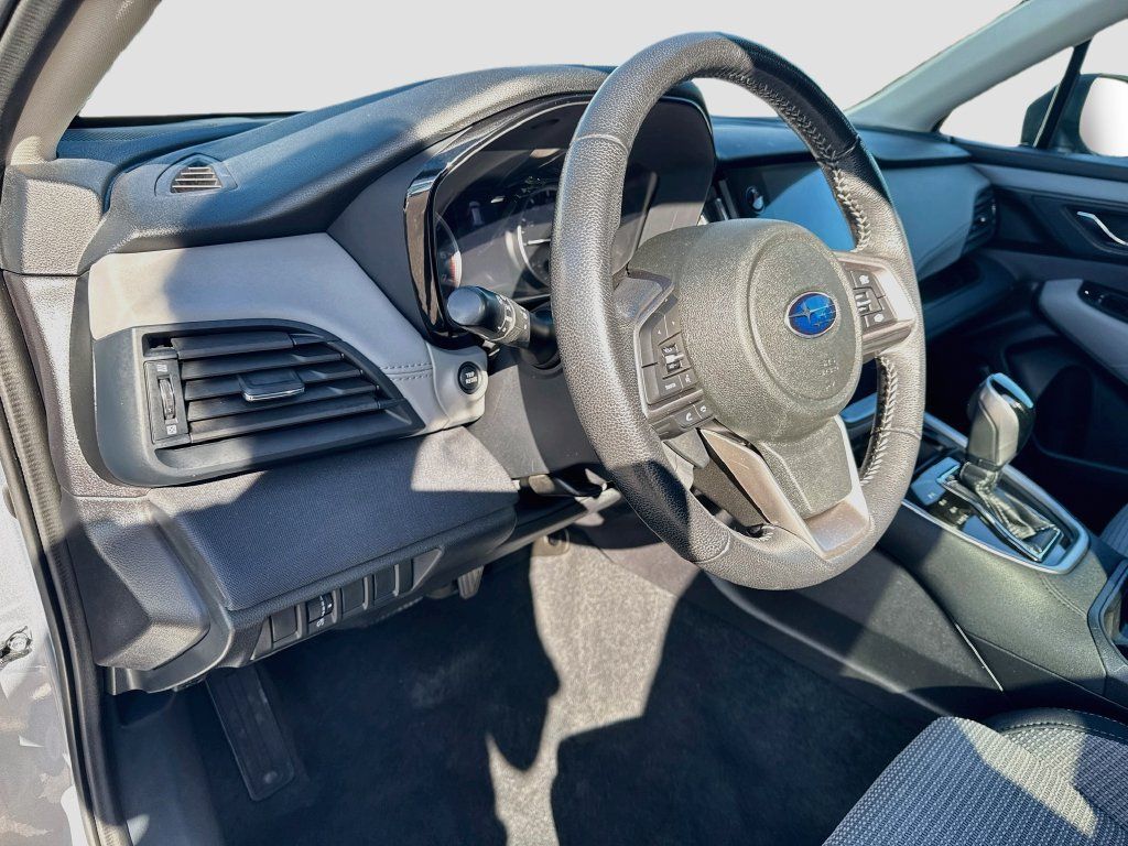 Used 2022 Subaru Outback Premium AWD/4WD image 5