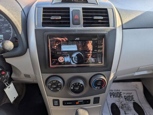 Used 2012 Toyota Corolla LE image 15