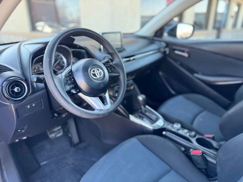 Used 2017 Toyota Yaris iA image 12
