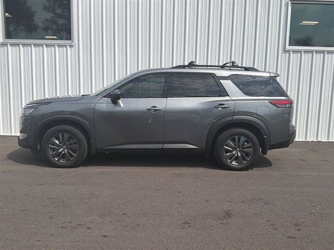 Used 2022 Nissan Pathfinder SV AWD/4WD image 6