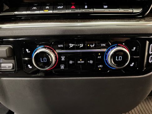 New 2026 GMC Sierra 1500 Elevation image 14